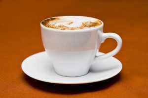 Home Koffietrends visualisatie met verschillende bereidingsmethoden en smaakvariaties inclusief espresso, plantaardige melkalterna